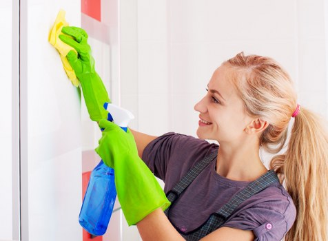 Professional hard floor cleaning in a Hammersmith property
